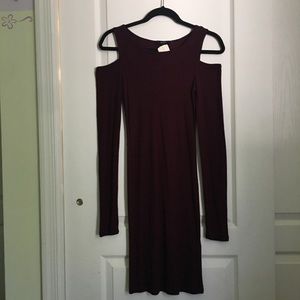 NEW Forever21 off-the-shoulder long sleeved dress